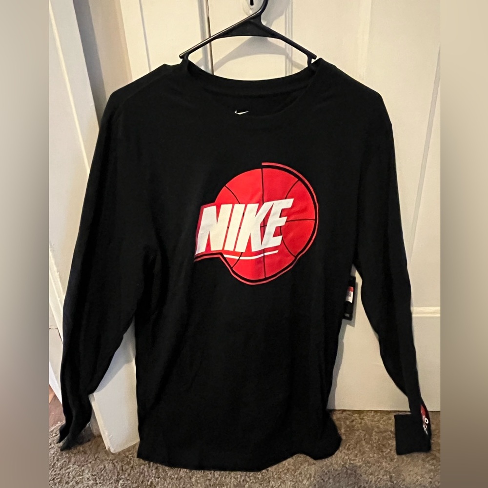 Men’s Nike Long Sleeve Shirt